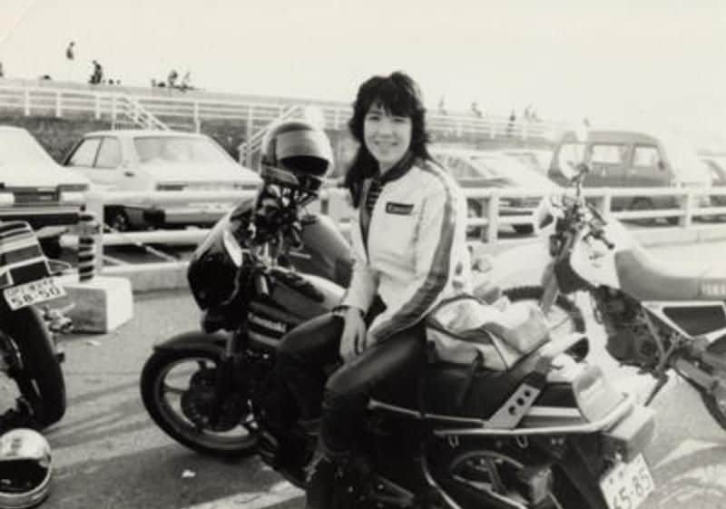 Da biker a primo ministro: la storia di Sanae Takaichi, la donna giapponese che ha fatto la storia